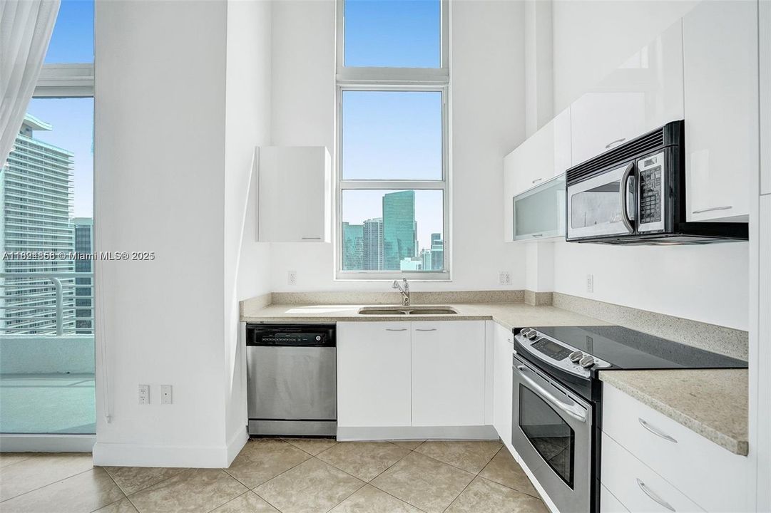 Recently Sold: $539,000 (2 beds, 2 baths, 1041 Square Feet)