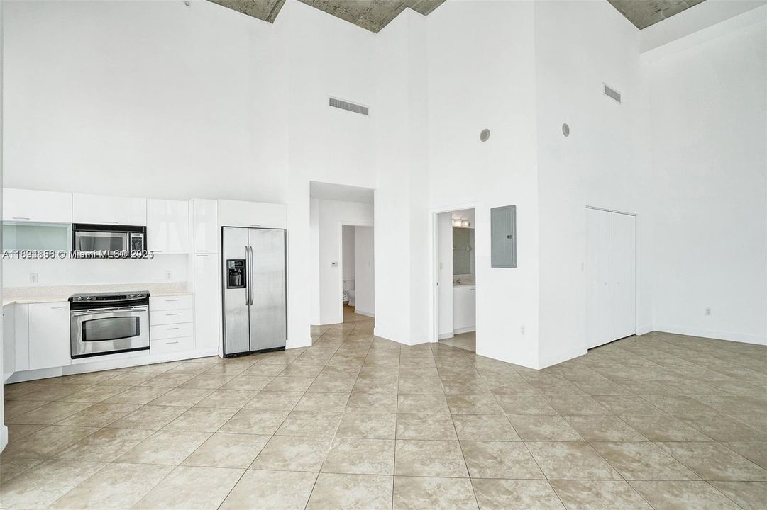 Recently Sold: $539,000 (2 beds, 2 baths, 1041 Square Feet)