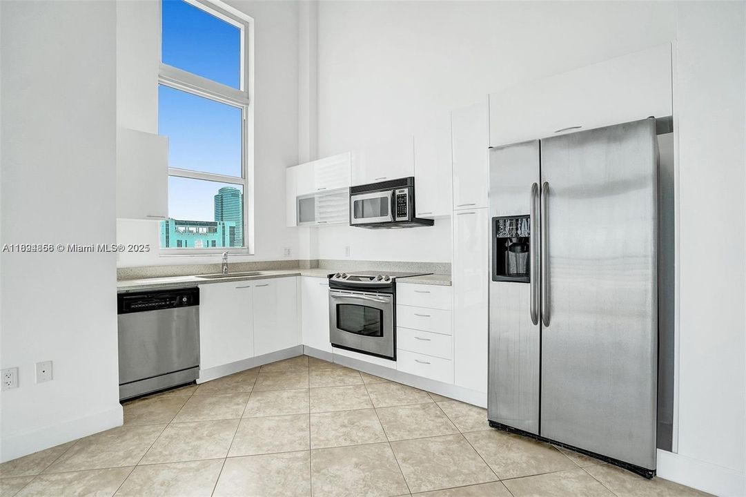 Recently Sold: $539,000 (2 beds, 2 baths, 1041 Square Feet)