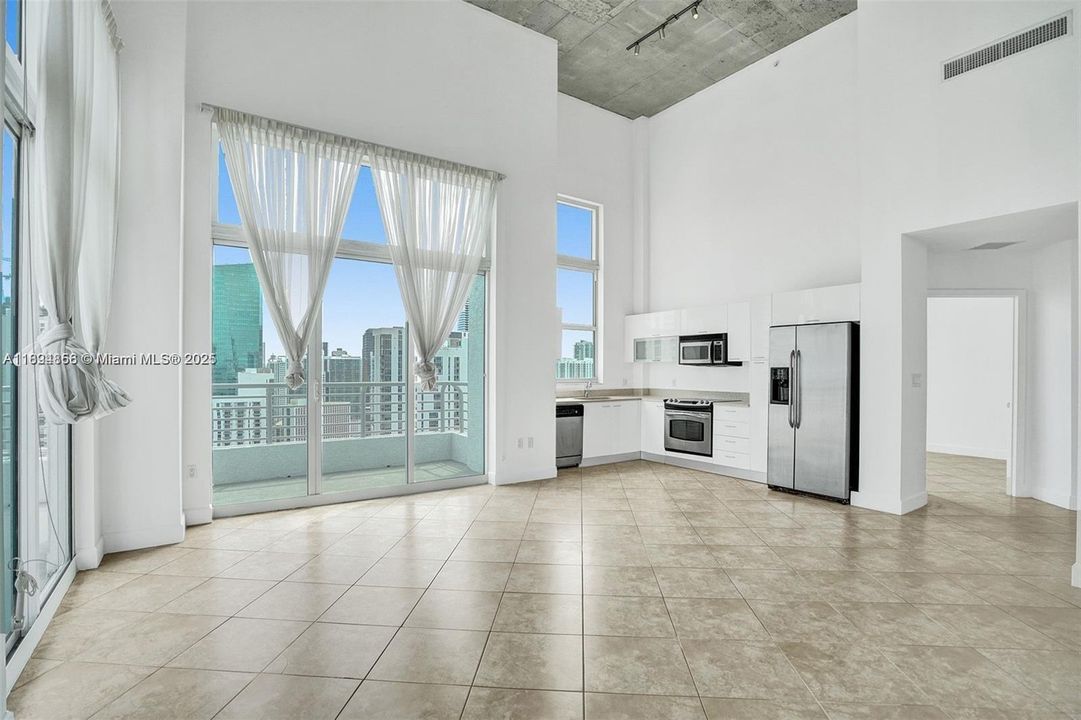 Recently Sold: $539,000 (2 beds, 2 baths, 1041 Square Feet)