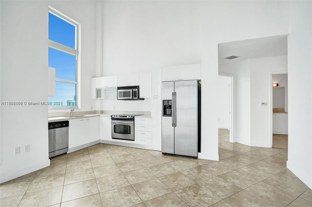 Recently Sold: $539,000 (2 beds, 2 baths, 1041 Square Feet)