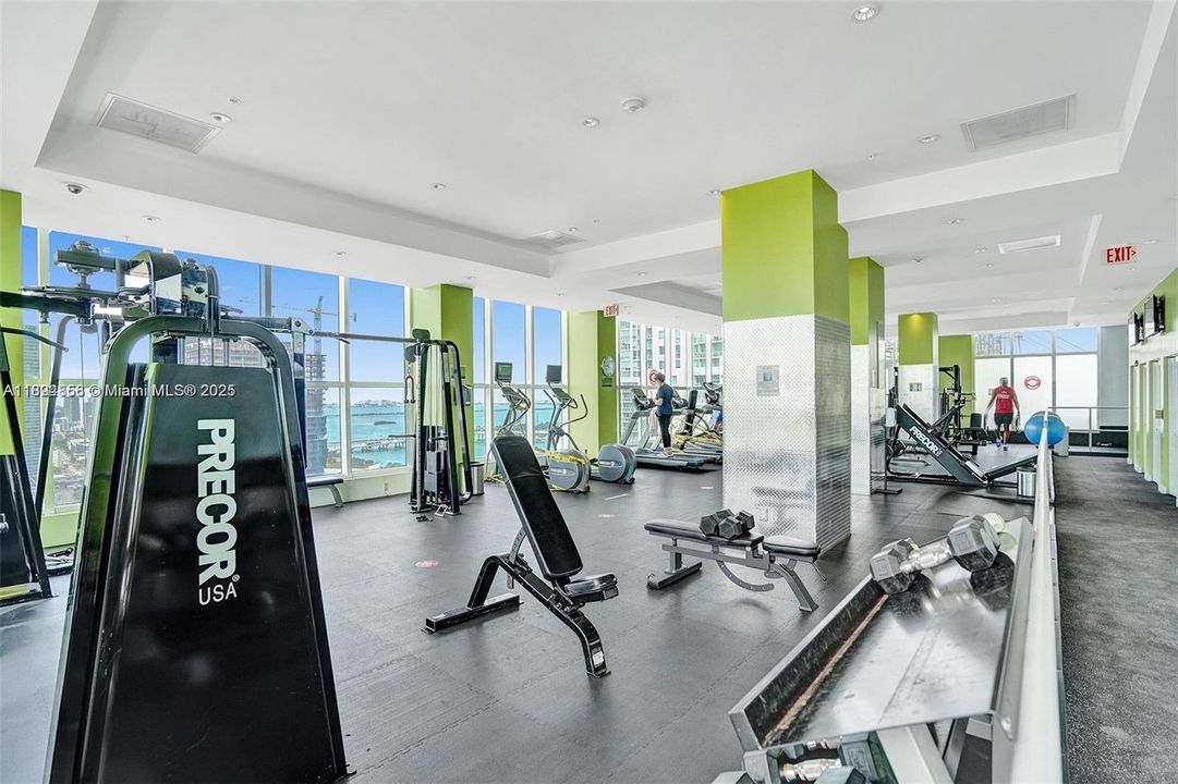 Recently Sold: $539,000 (2 beds, 2 baths, 1041 Square Feet)