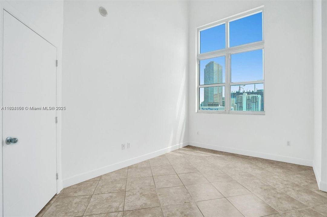 Recently Sold: $539,000 (2 beds, 2 baths, 1041 Square Feet)