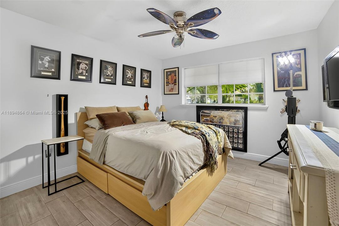 Active With Contract: $789,000 (4 beds, 2 baths, 2098 Square Feet)