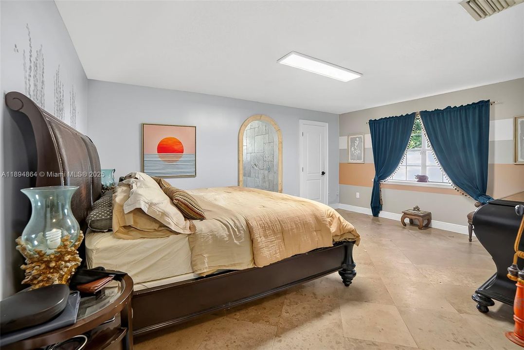 Active With Contract: $789,000 (4 beds, 2 baths, 2098 Square Feet)