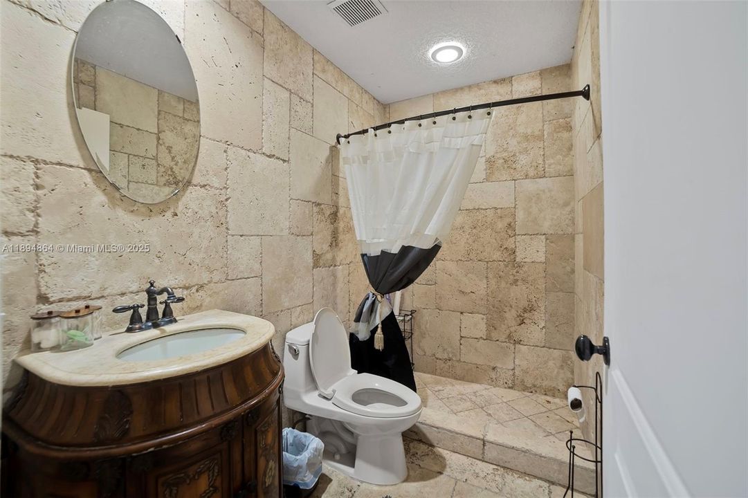 Active With Contract: $789,000 (4 beds, 2 baths, 2098 Square Feet)