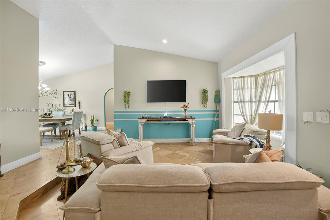 Active With Contract: $789,000 (4 beds, 2 baths, 2098 Square Feet)