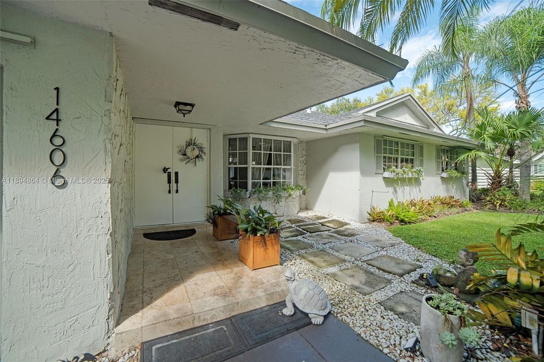 Active With Contract: $789,000 (4 beds, 2 baths, 2098 Square Feet)