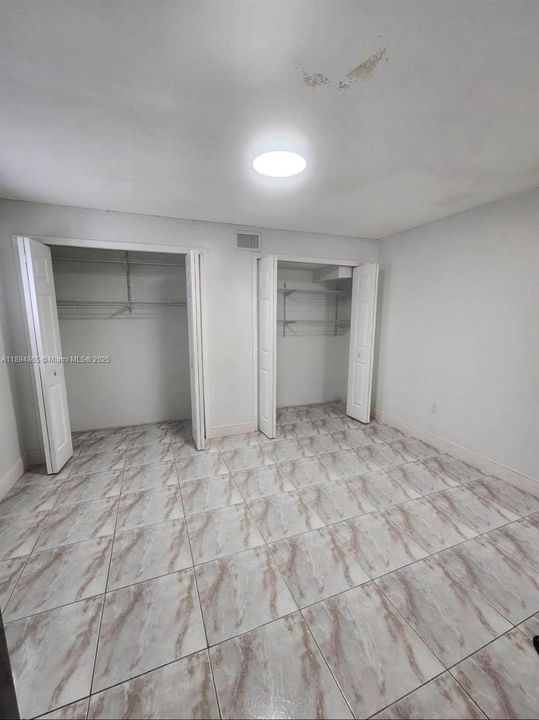 Recientemente alquilado: $3,300 (3 camas, 1 baños, 1560 Pies cuadrados)