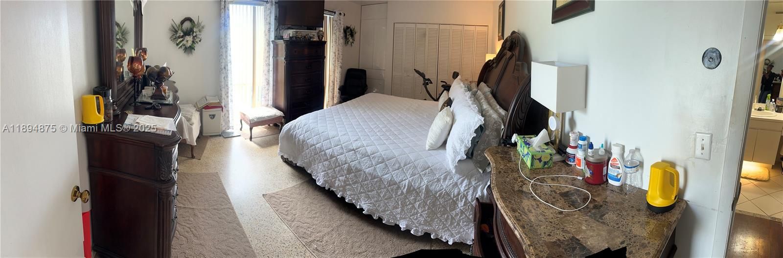 合同活跃: $499,900 (3 贝兹, 2 浴室, 1280 平方英尺)