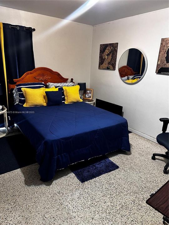 合同活跃: $499,900 (3 贝兹, 2 浴室, 1280 平方英尺)