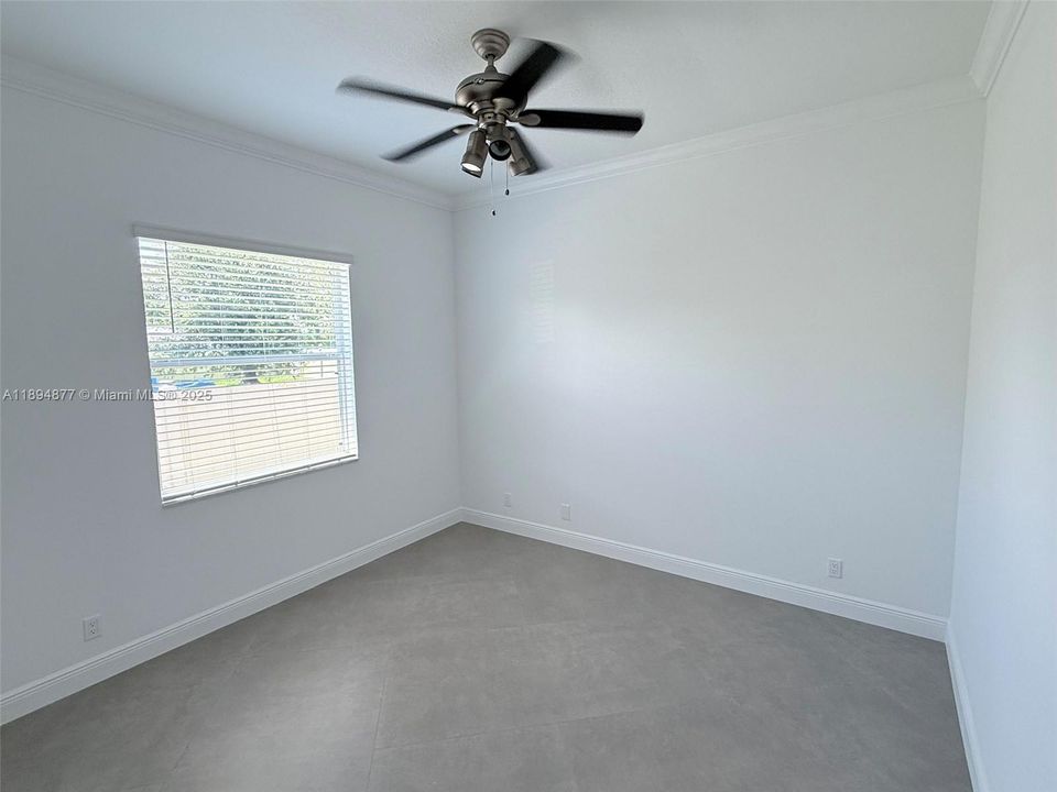 For Sale: $680,000 (6 beds, 3 baths, 2855 Square Feet)