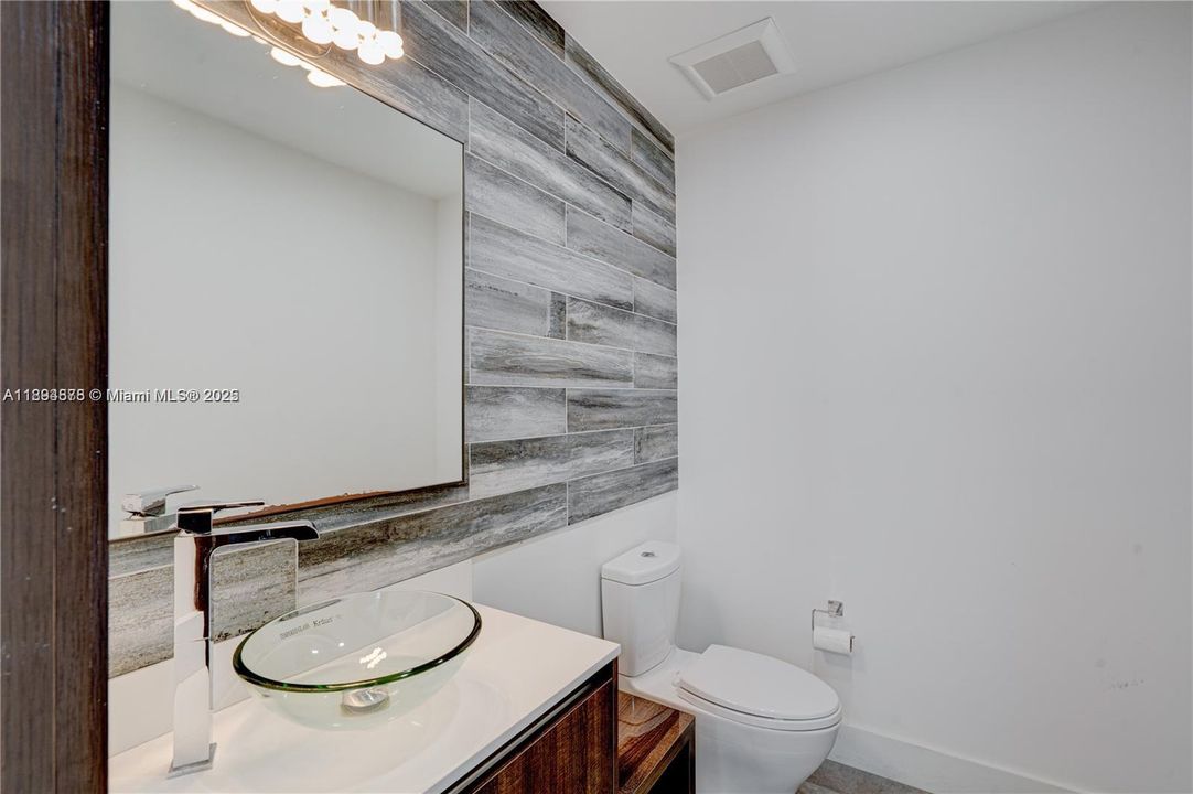 В аренду: $16,000 (4 спален, 3 ванн, 2470 Квадратных фут)