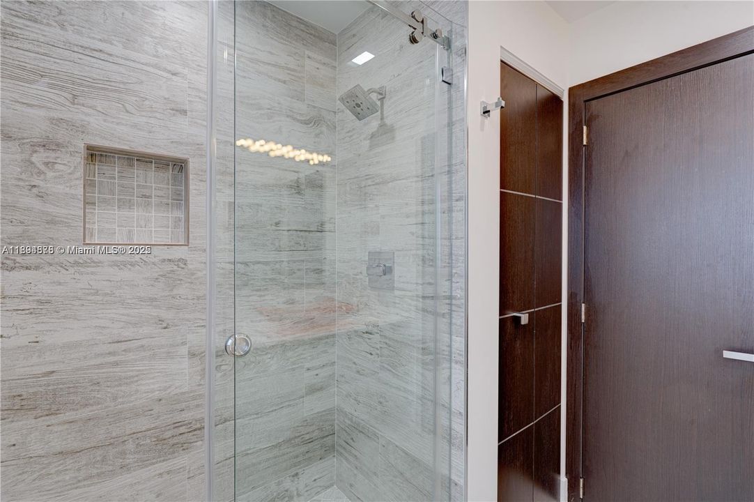 В аренду: $16,000 (4 спален, 3 ванн, 2470 Квадратных фут)