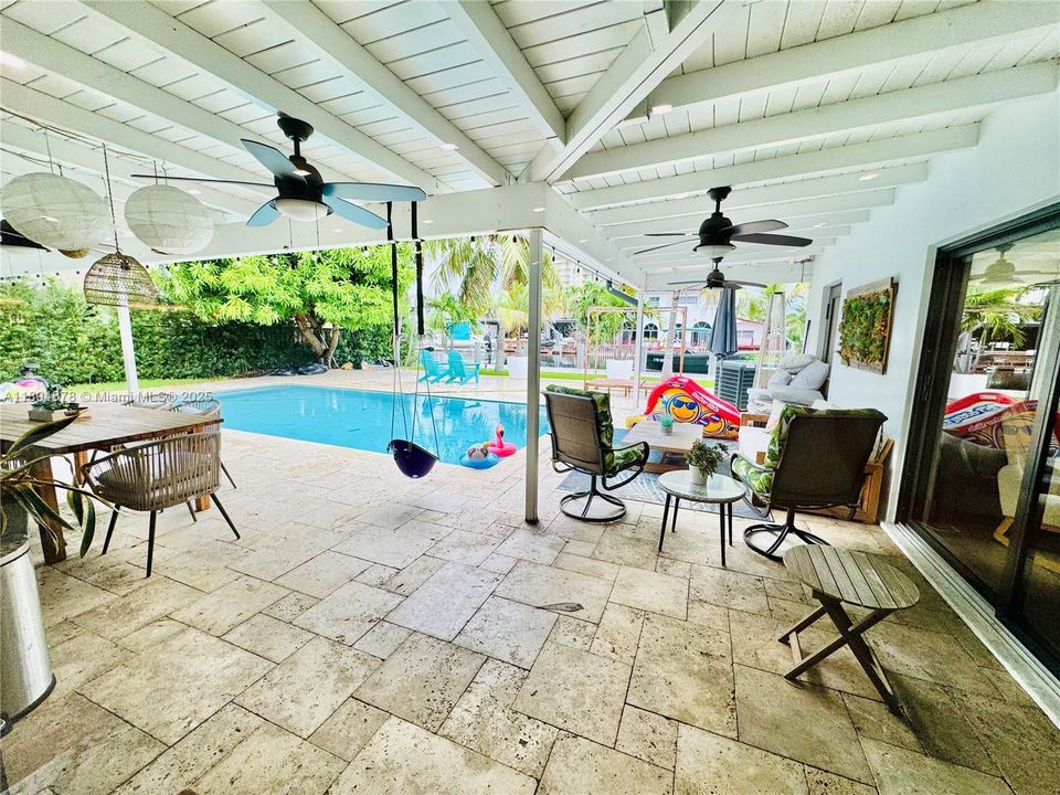 В аренду: $16,000 (4 спален, 3 ванн, 2470 Квадратных фут)