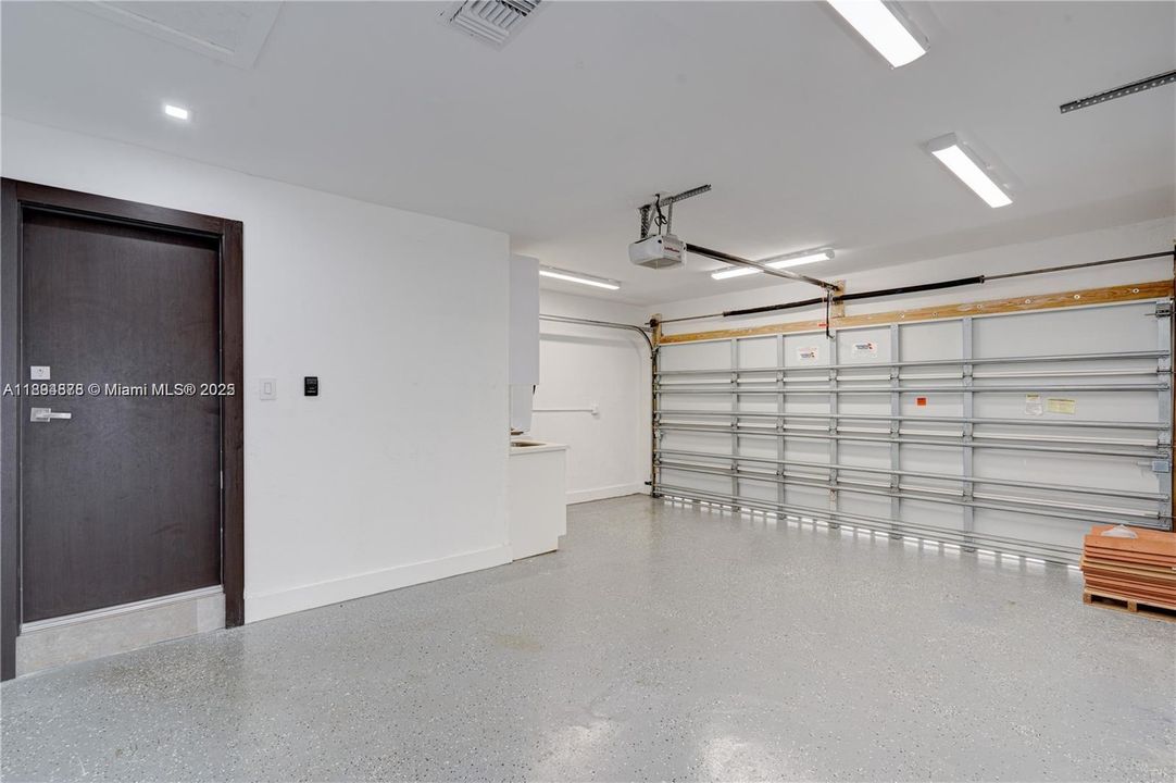 В аренду: $16,000 (4 спален, 3 ванн, 2470 Квадратных фут)