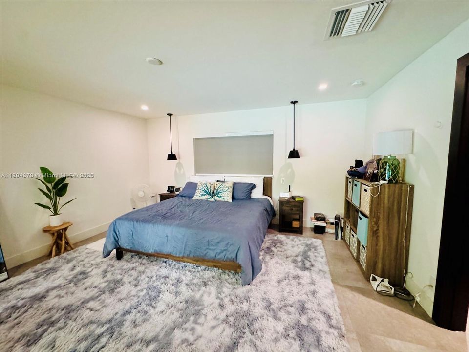 В аренду: $16,000 (4 спален, 3 ванн, 2470 Квадратных фут)