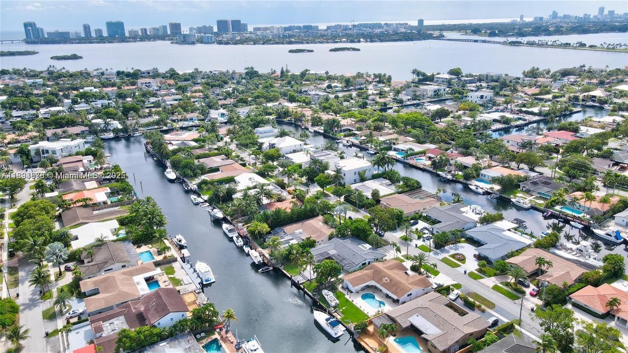 В аренду: $16,000 (4 спален, 3 ванн, 2470 Квадратных фут)