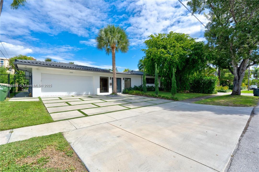 В аренду: $16,000 (4 спален, 3 ванн, 2470 Квадратных фут)