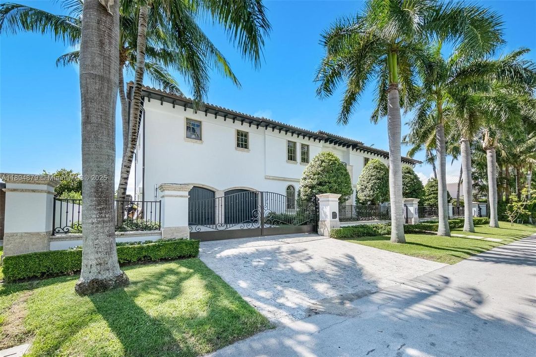 Activo con contrato: $35,000 (6 camas, 5 baños, 7531 Pies cuadrados)