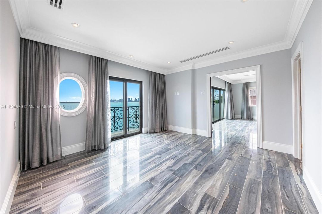 Second primary suite dual rooms