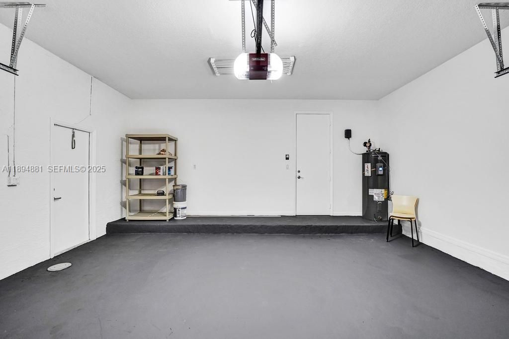 En Venta: $748,000 (4 camas, 4 baños, 2707 Pies cuadrados)