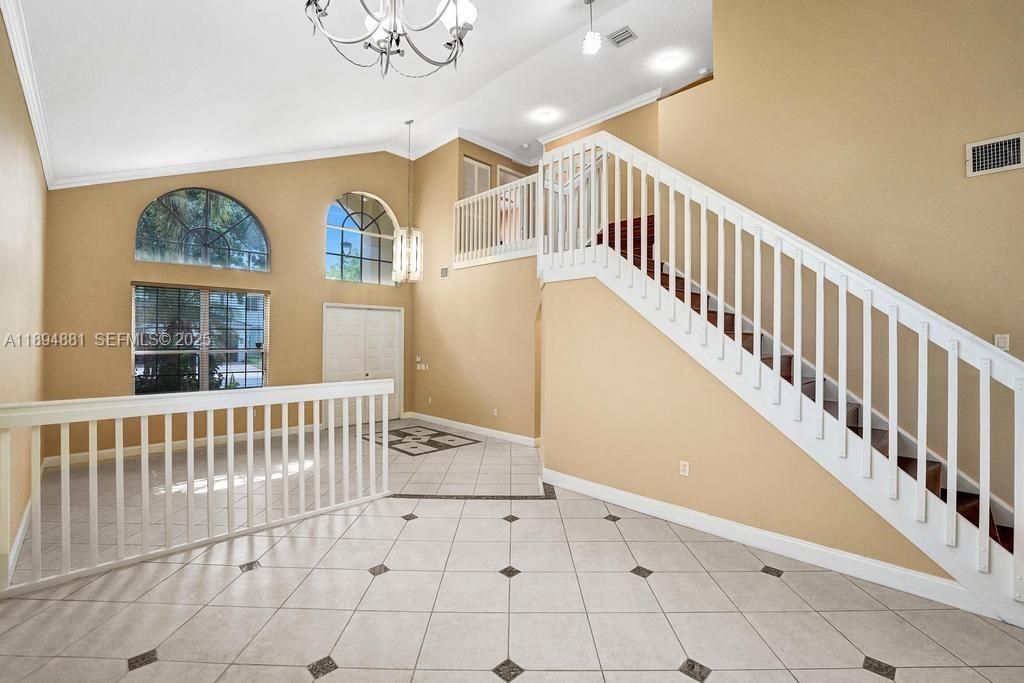 En Venta: $748,000 (4 camas, 4 baños, 2707 Pies cuadrados)