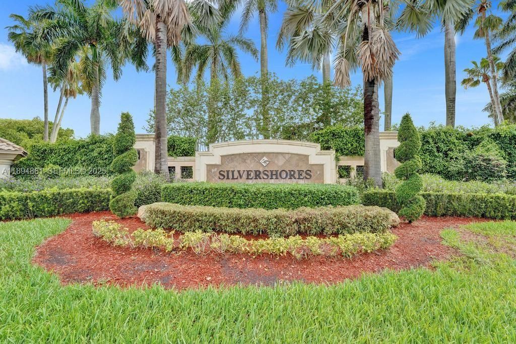 En Venta: $748,000 (4 camas, 4 baños, 2707 Pies cuadrados)