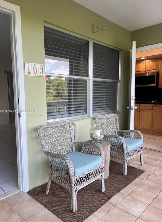 待售: $110,000 (1 贝兹, 1 浴室, 597 平方英尺)