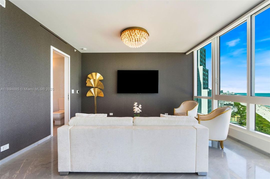 待售: $6,250,000 (2 贝兹, 2 浴室, 1870 平方英尺)