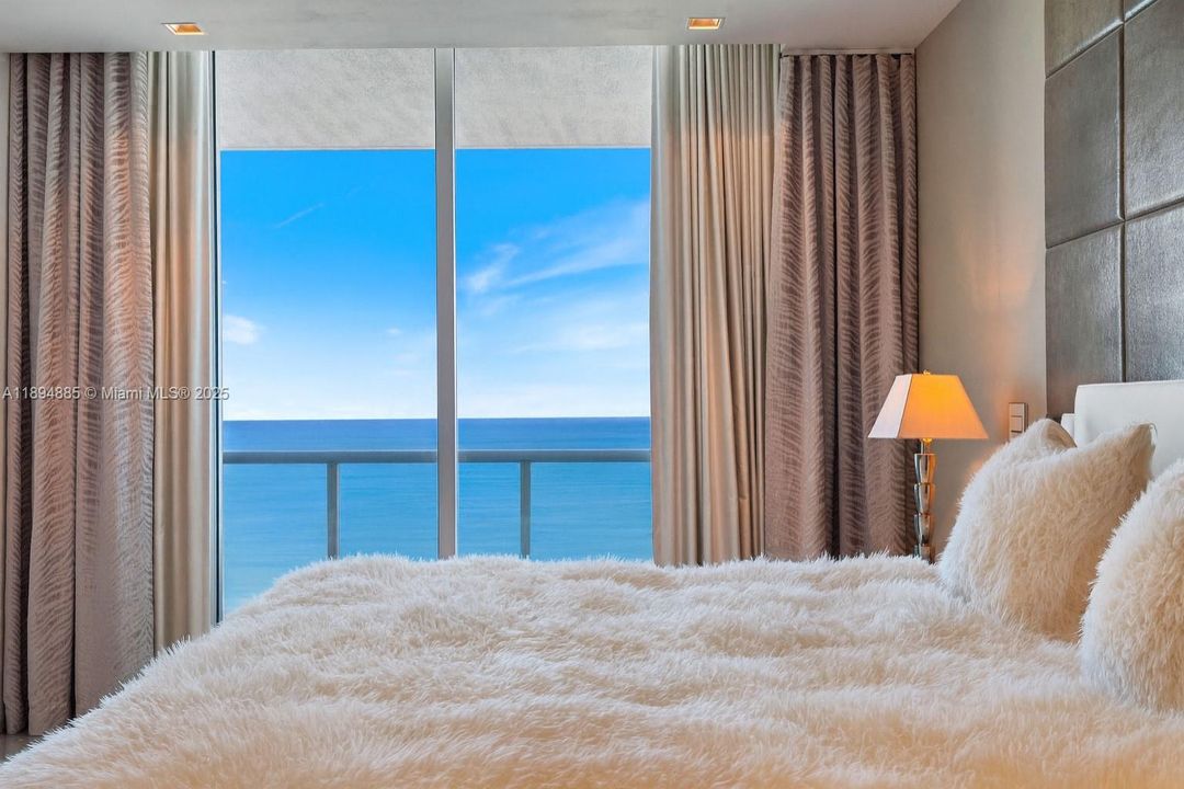 待售: $6,250,000 (2 贝兹, 2 浴室, 1870 平方英尺)