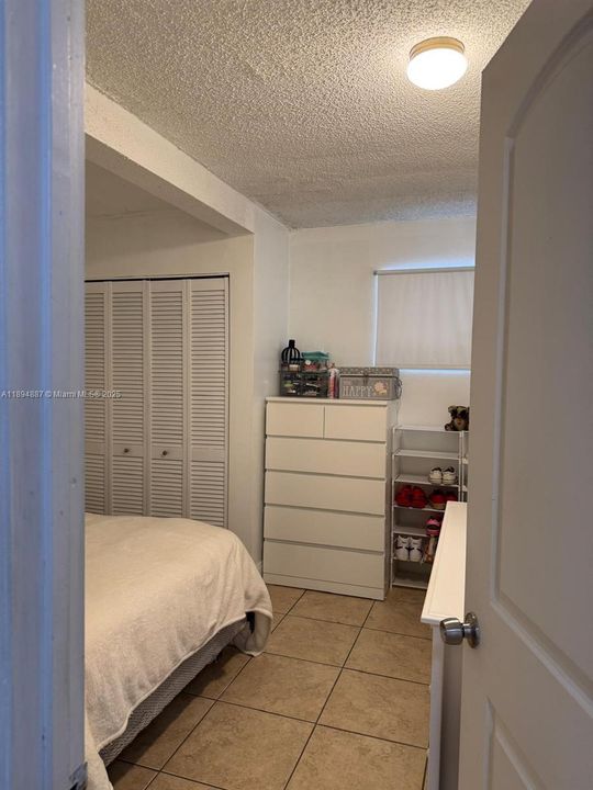 Под контрактом: $2,250 (2 спален, 1 ванн, 1125 Квадратных фут)