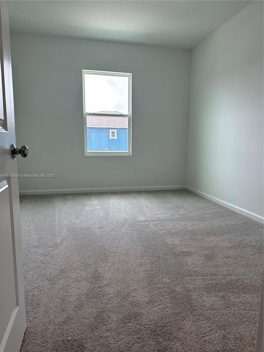 Recently Rented: $1,800 (3 beds, 2 baths, 1787 Square Feet)