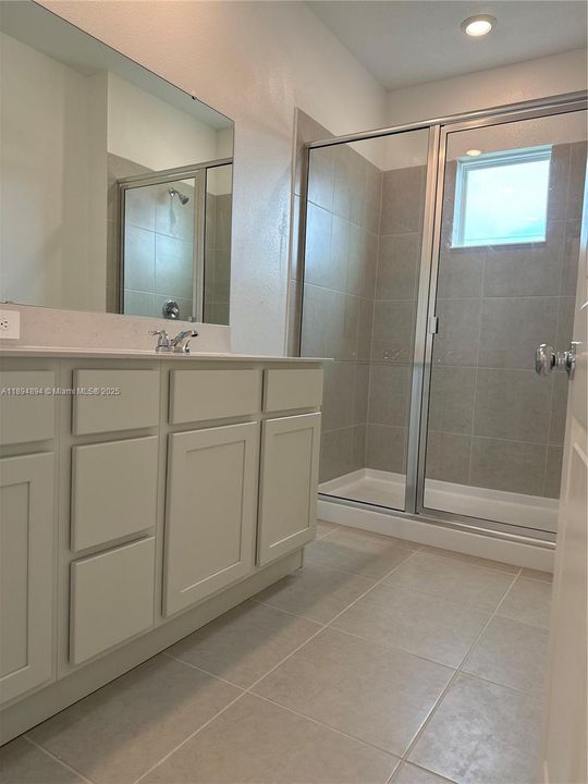 Recently Rented: $1,800 (3 beds, 2 baths, 1787 Square Feet)