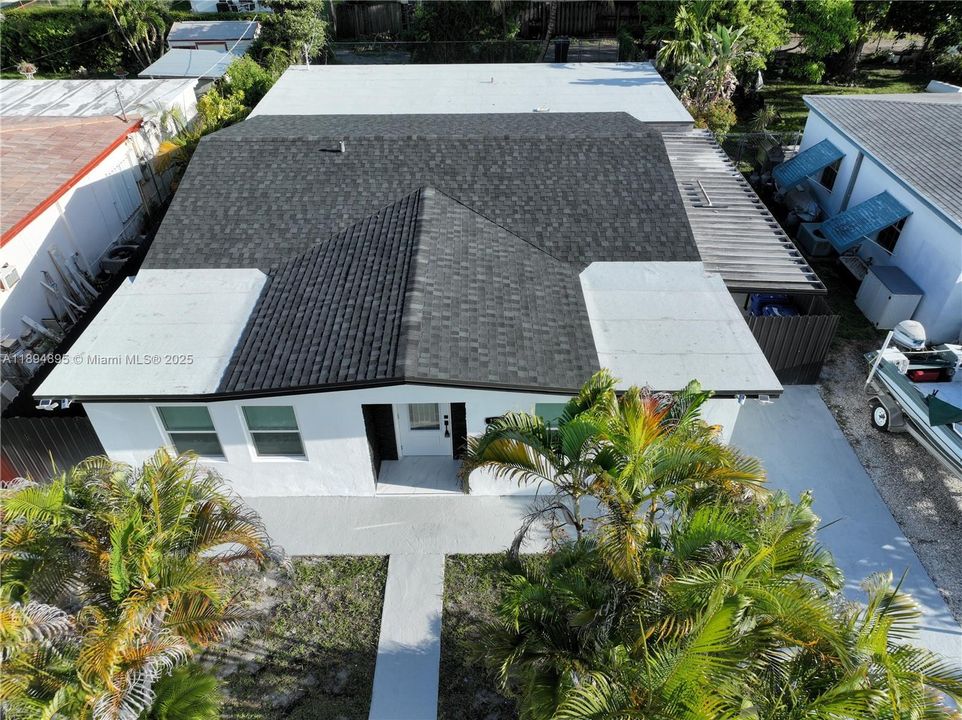 Active With Contract: $665,000 (4 beds, 3 baths, 1945 Square Feet)