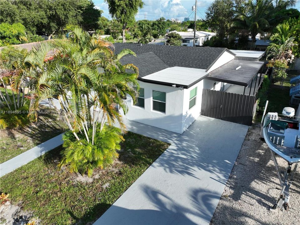 Active With Contract: $665,000 (4 beds, 3 baths, 1945 Square Feet)