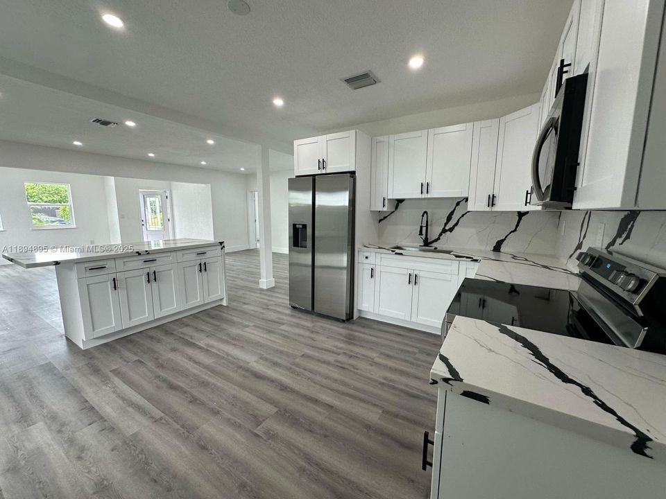 Active With Contract: $665,000 (4 beds, 3 baths, 1945 Square Feet)