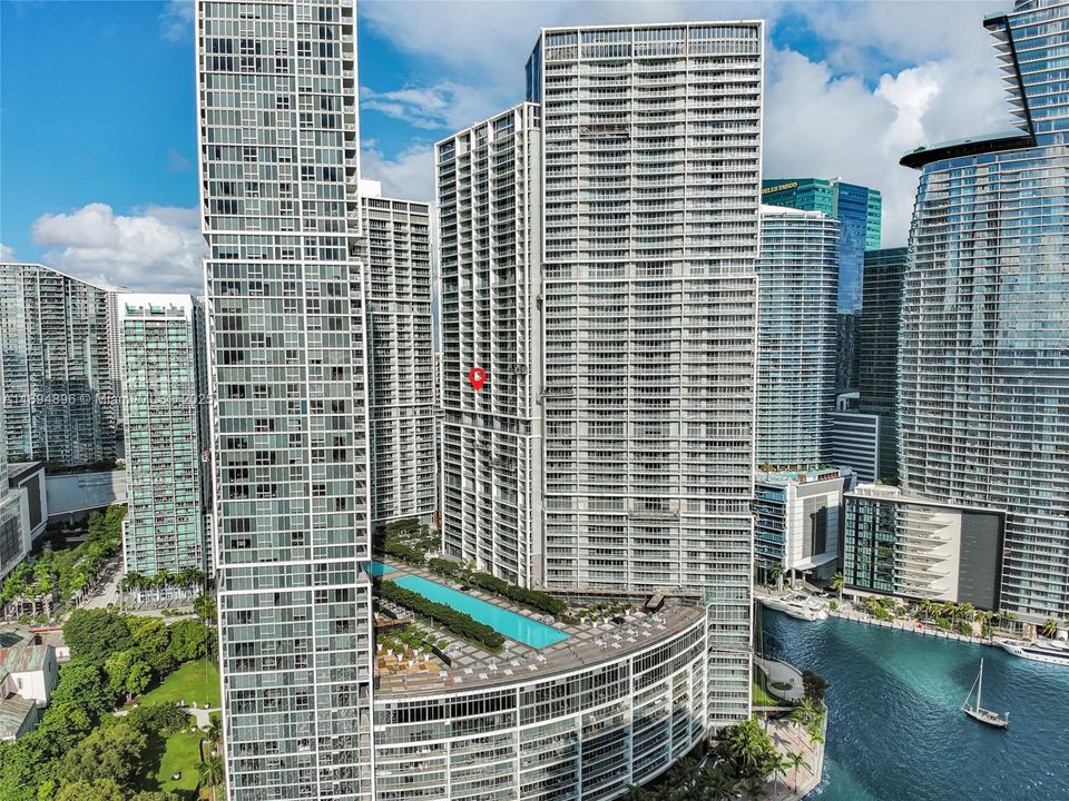 待售: $549,997 (1 贝兹, 1 浴室, 816 平方英尺)