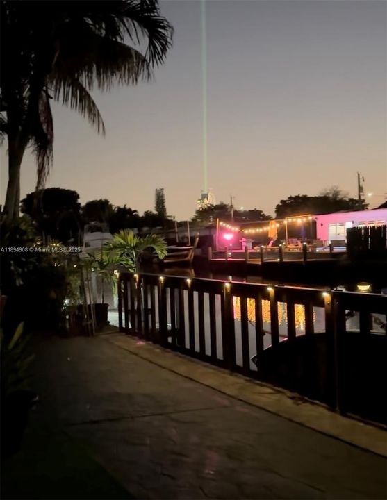 В аренду: $6,000 (4 спален, 2 ванн, 1718 Квадратных фут)