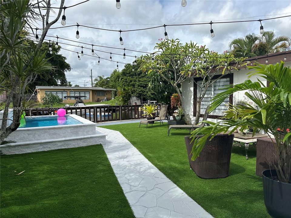 В аренду: $6,000 (4 спален, 2 ванн, 1718 Квадратных фут)