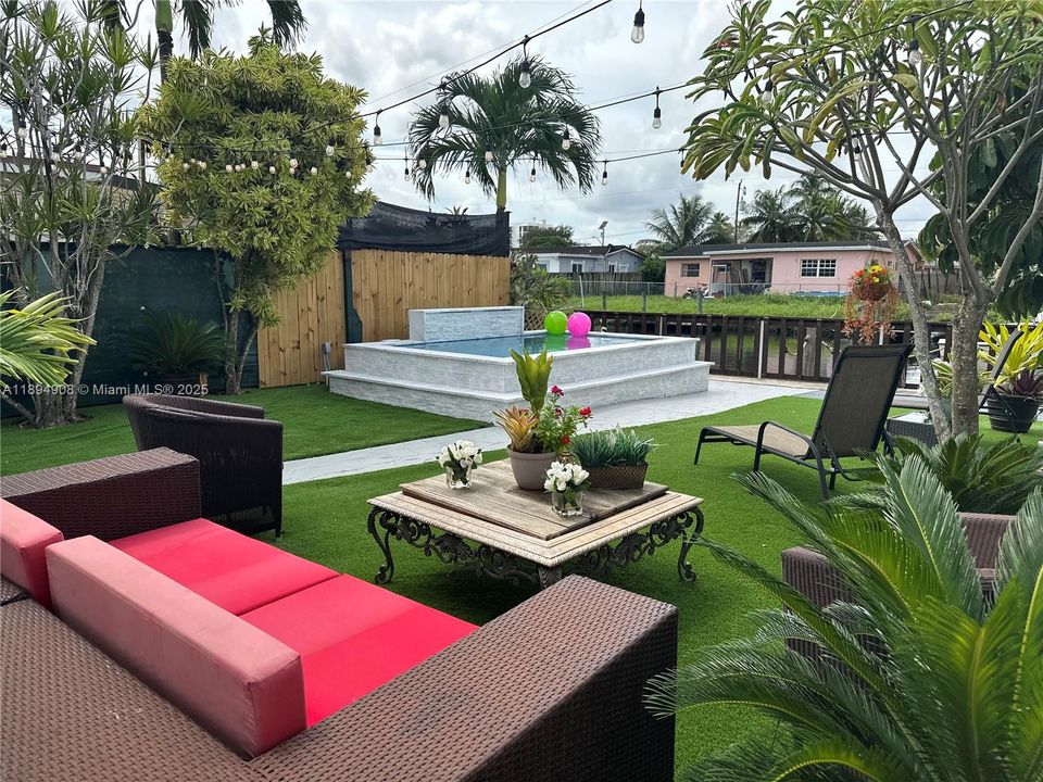 В аренду: $6,000 (4 спален, 2 ванн, 1718 Квадратных фут)