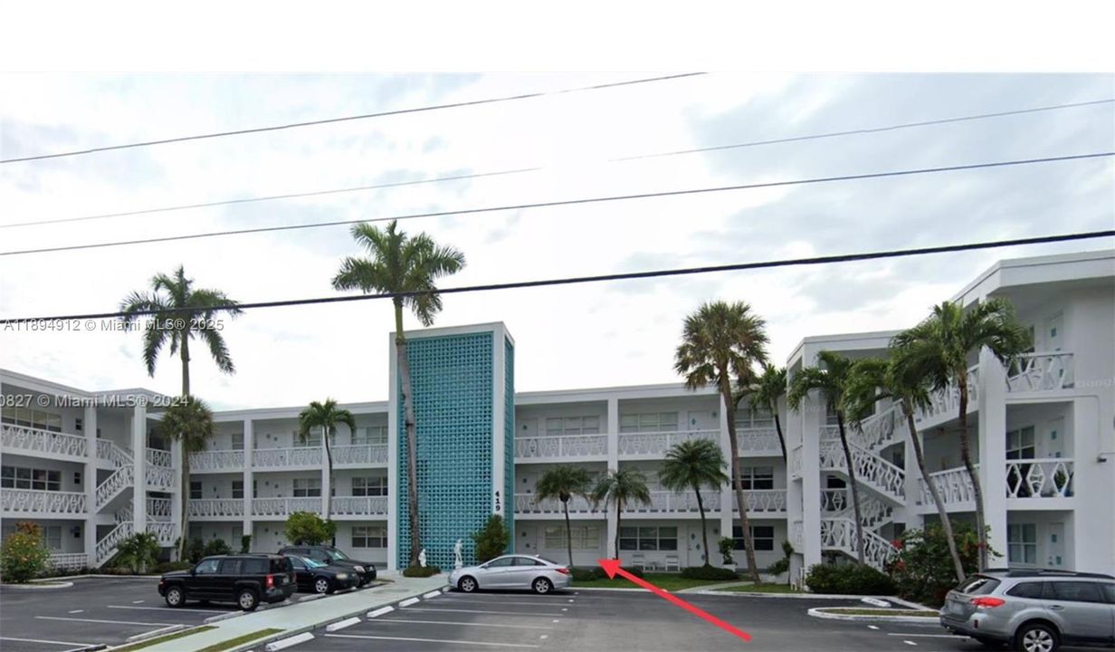 Active With Contract: $155,000 (1 beds, 1 baths, 650 Square Feet)