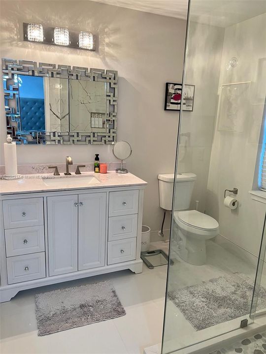 Activo con contrato: $2,985 (3 camas, 2 baños, 1496 Pies cuadrados)