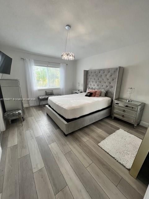 Activo con contrato: $2,985 (3 camas, 2 baños, 1496 Pies cuadrados)