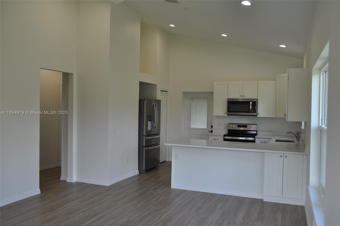 For Rent: $2,000 (2 beds, 2 baths, 0 Square Feet)