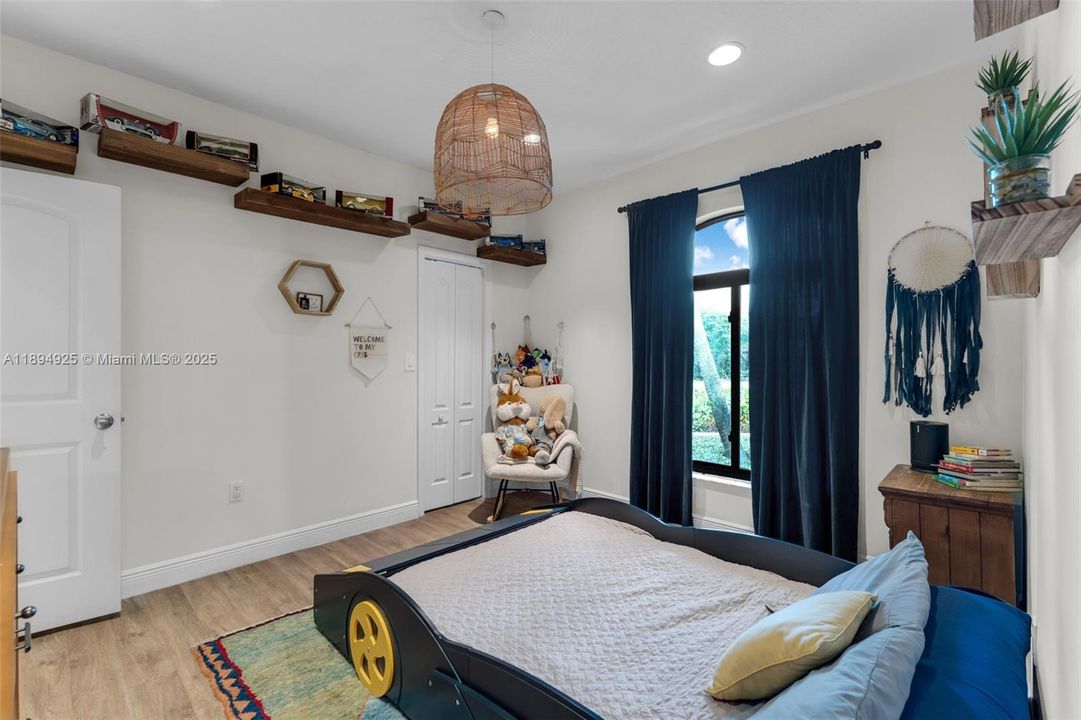 For Sale: $1,625,000 (4 beds, 3 baths, 3129 Square Feet)