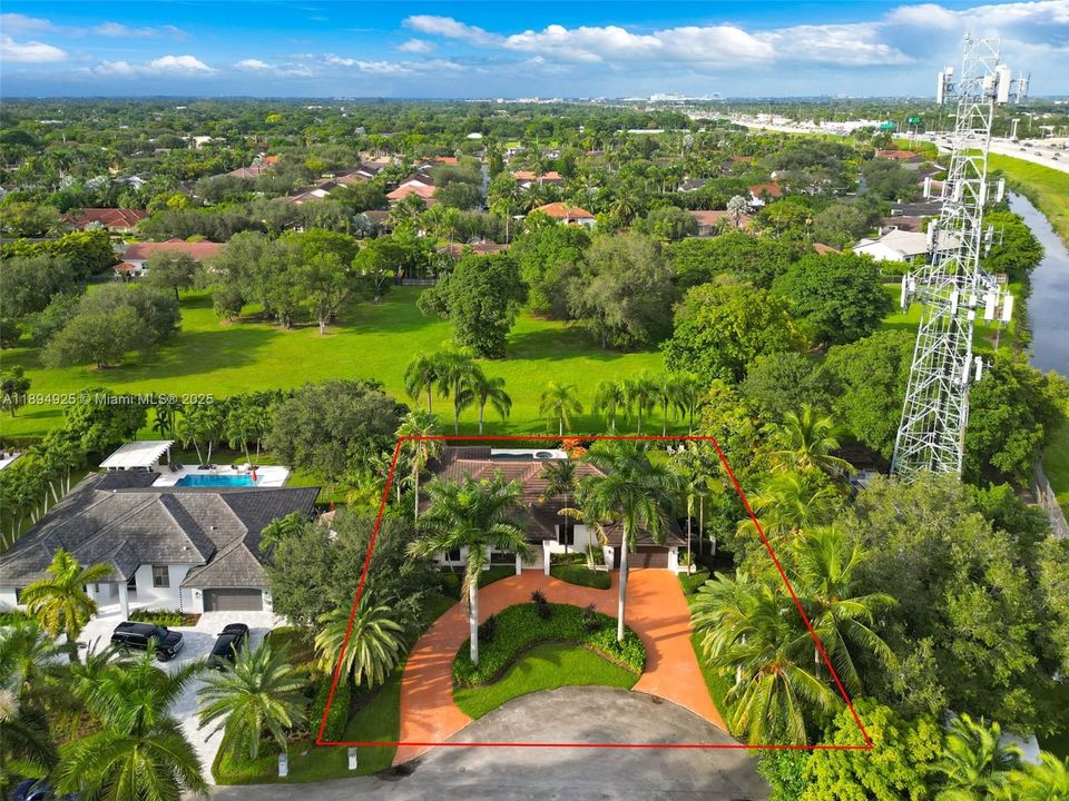 For Sale: $1,625,000 (4 beds, 3 baths, 3129 Square Feet)