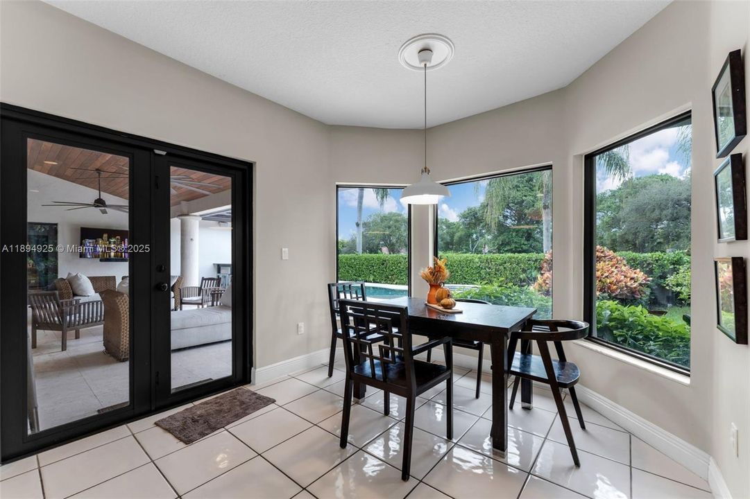 For Sale: $1,625,000 (4 beds, 3 baths, 3129 Square Feet)