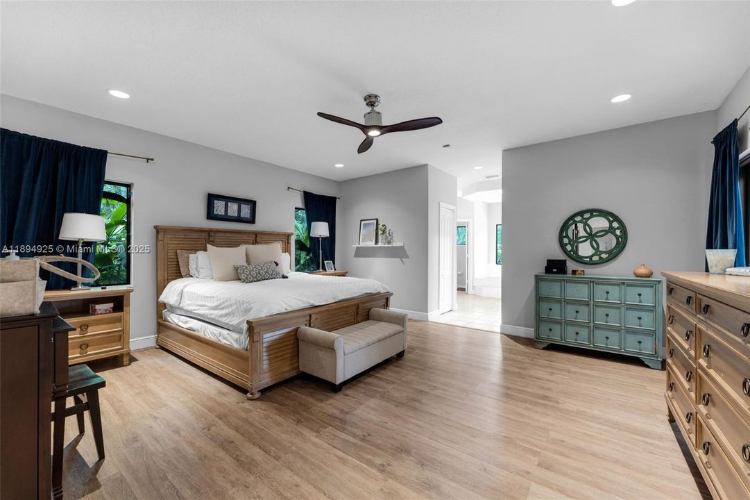 For Sale: $1,625,000 (4 beds, 3 baths, 3129 Square Feet)