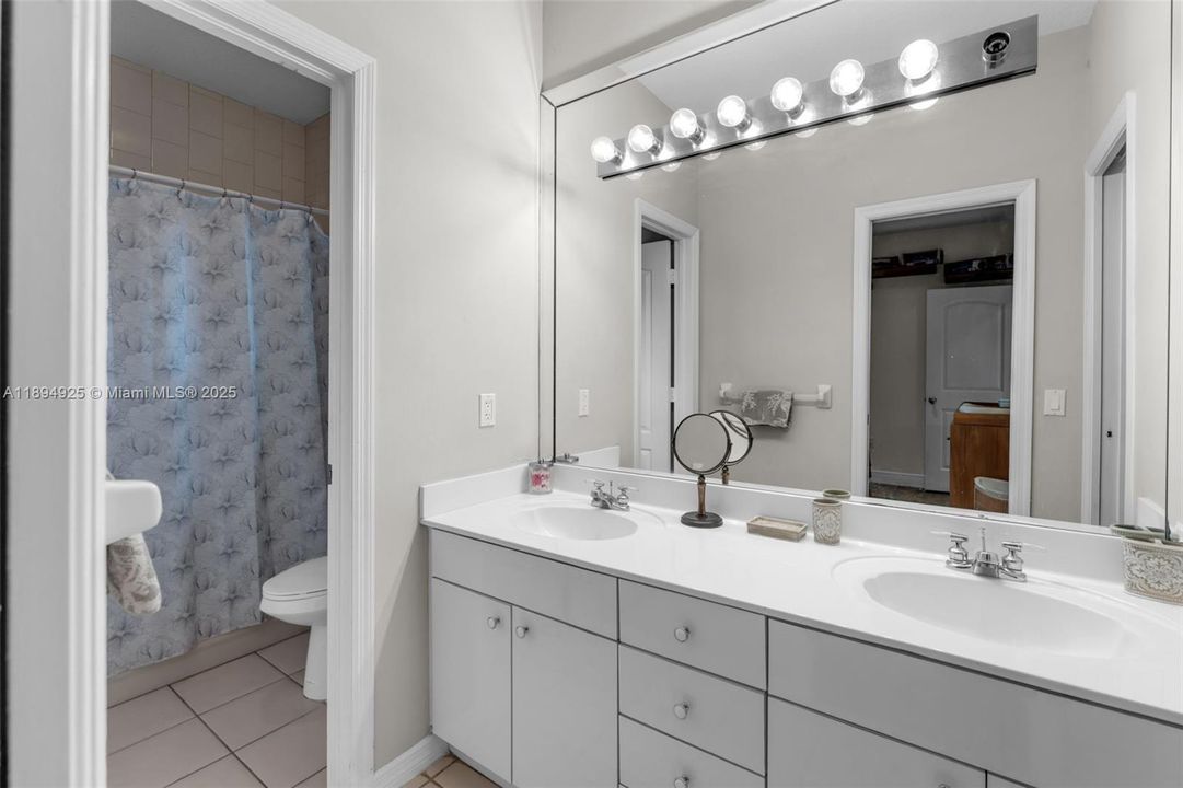 For Sale: $1,625,000 (4 beds, 3 baths, 3129 Square Feet)